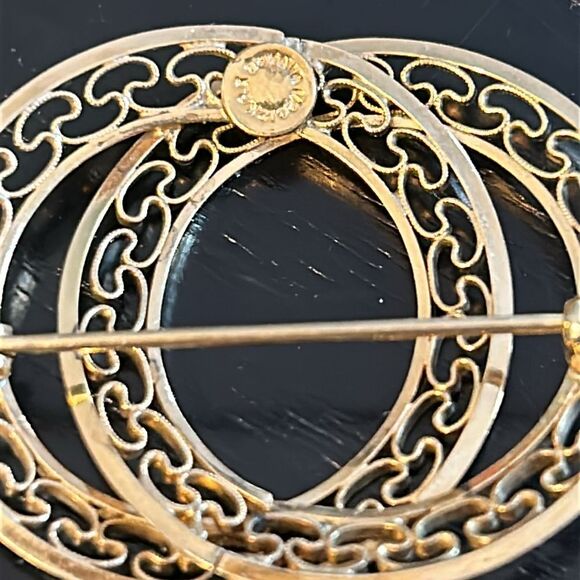 Vintage Brooch -Winard, 12KGF, Gold Filigree Entwined Circles - Picture 3 of 3
